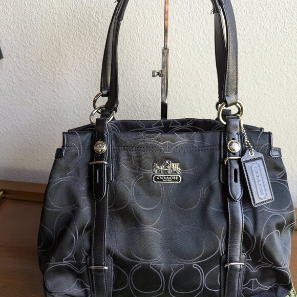 Coach Purse Handbag Tote Designer Bag #F1073-15402 - Picture 1 of 9